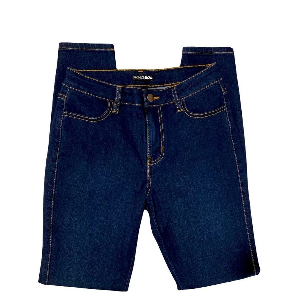 FASHION NOVA JEANS